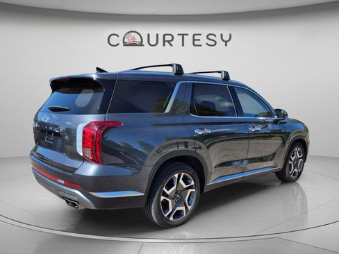 Certified 2024 Hyundai Palisade Limited FWD image 5