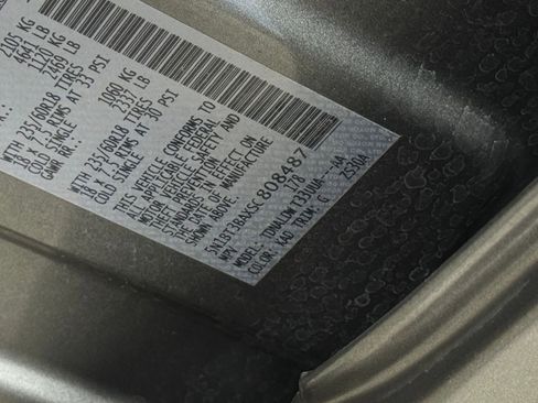 Used 2025 Nissan Rogue SV FWD image 31