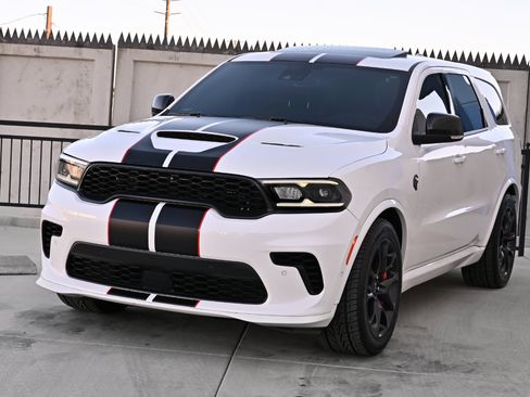 Used 2021 Dodge Durango SRT Hellcat w/ Premium Interior Group AWD/4WD image 3