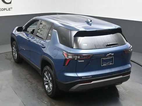 New 2026 Chevrolet Equinox LT w/ Safety and Technology Package FWD image 19