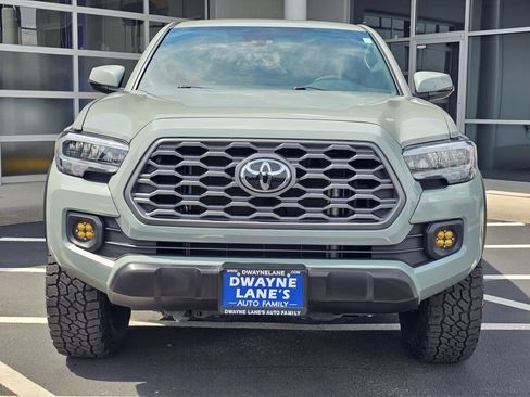 Used 2023 Toyota Tacoma TRD Off-Road w/ TRD Premium Off Road Package AWD/4WD image 8