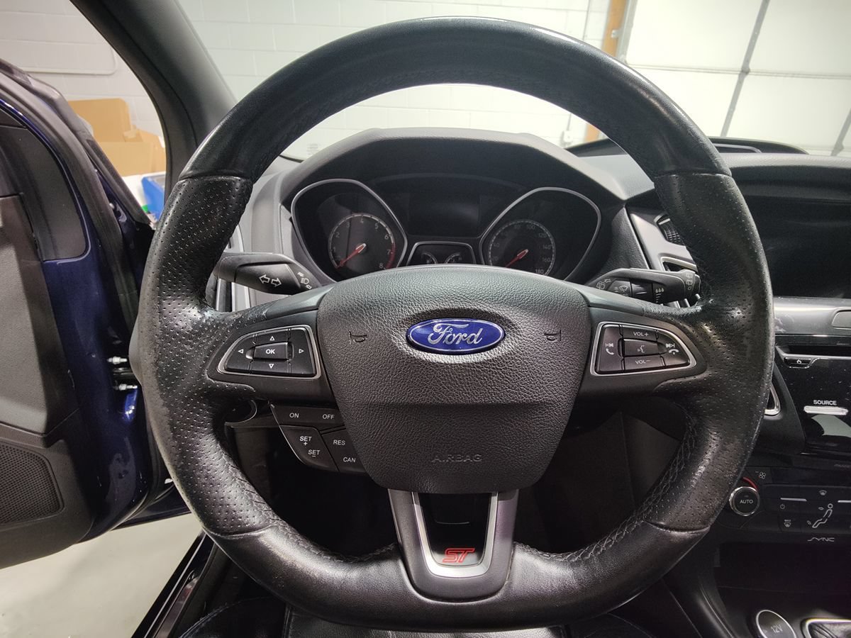 Used 2016 Ford Focus ST w/ Equipment Group 401A FWD image 28