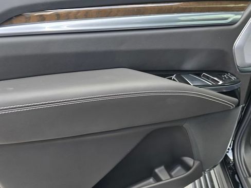 New 2026 Cadillac Escalade ESV Platinum Luxury AWD/4WD image 15