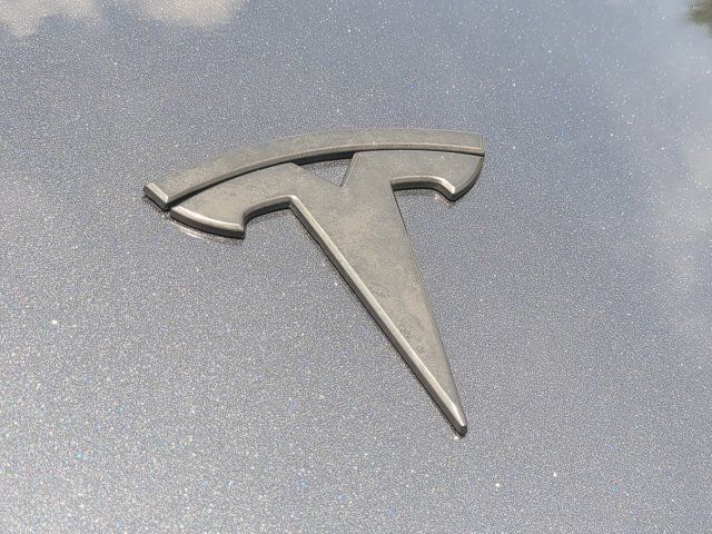 Used 2024 Tesla Model Y Performance AWD/4WD image 13