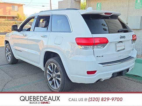 Used 2018 Jeep Grand Cherokee Overland AWD/4WD image 5