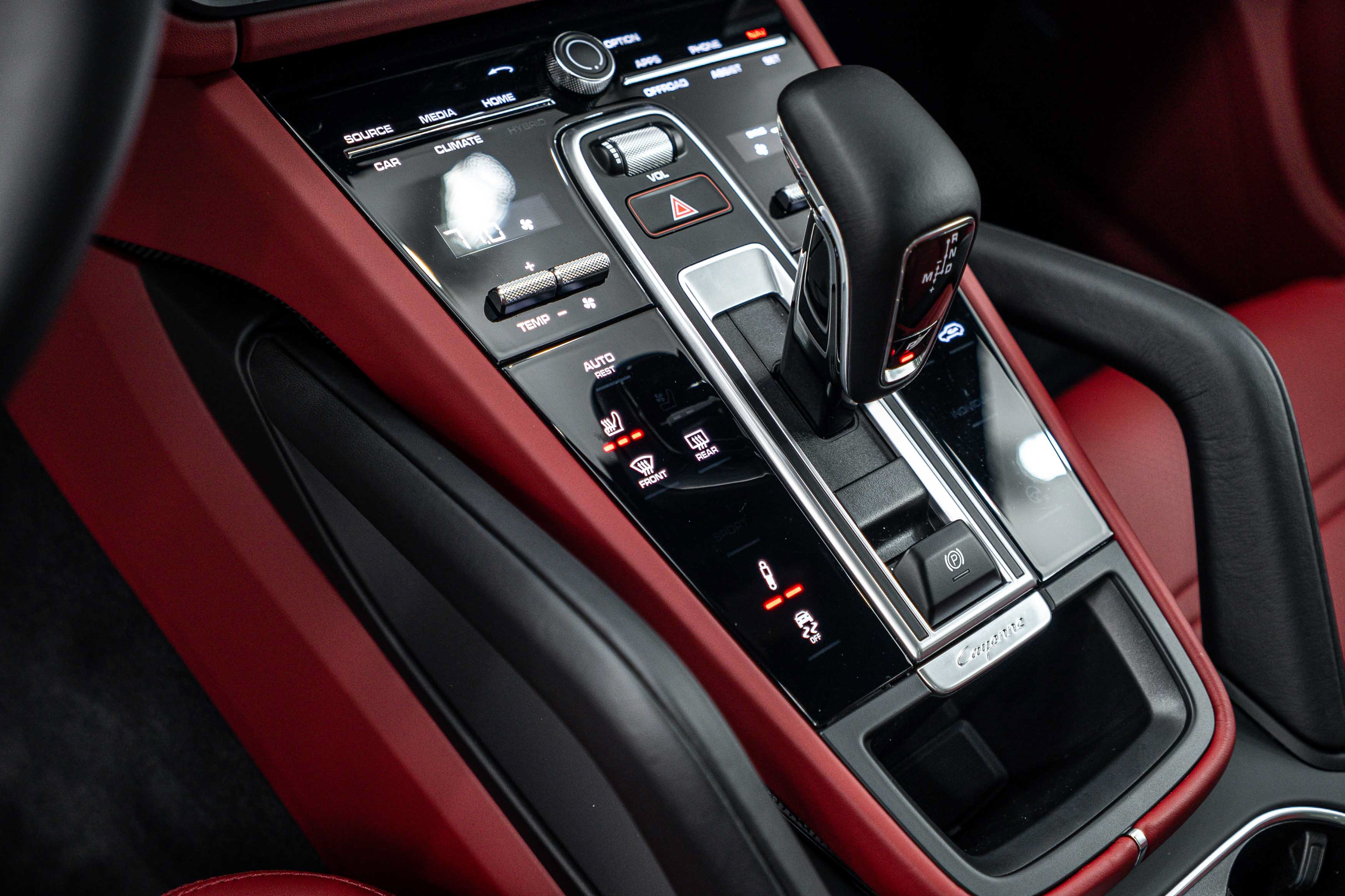 Certified 2022 Porsche Cayenne GTS AWD/4WD image 14