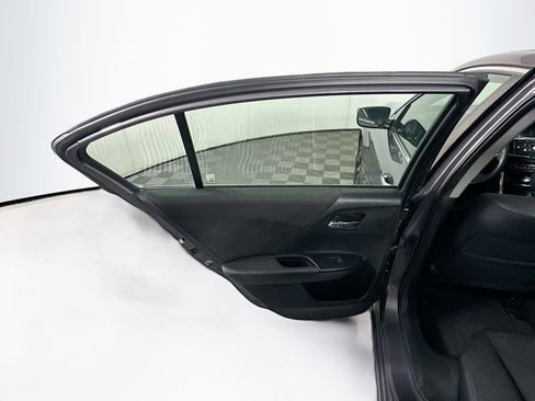 Used 2017 Honda Accord LX image 25