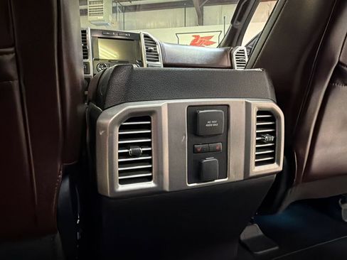 Used 2016 Ford F150 Platinum w/ Equipment Group 701A Luxury RWD image 35