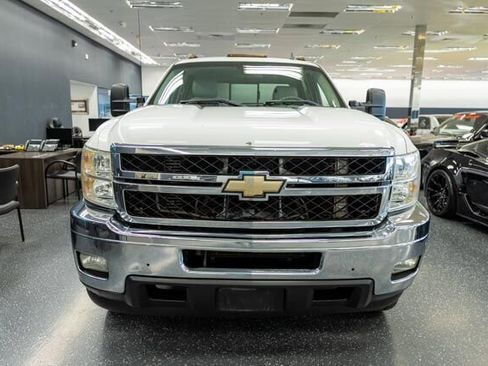 Used 2011 Chevrolet Silverado 2500 LTZ w/ LTZ Plus Package image 4