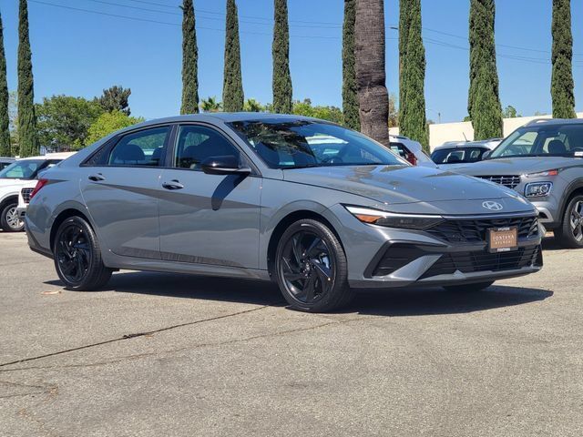New 2026 Hyundai Elantra SEL Sport FWD image 34