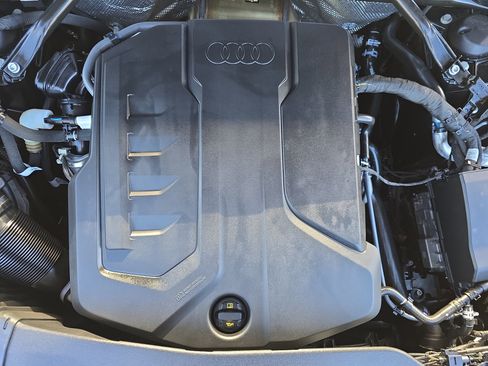 Used 2025 Audi Q5 Premium Plus w/ Premium Plus image 30