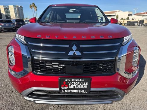 New 2026 Mitsubishi Outlander SE image 2