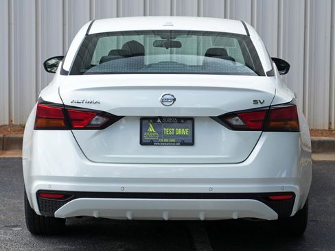 Used 2022 Nissan Altima 2.5 SV FWD image 43