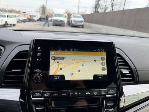 Used 2023 Honda Odyssey Elite image 8