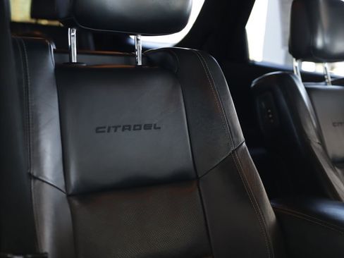 Used 2017 Dodge Durango Citadel w/ Premium Entertainment Group image 39