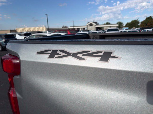 Used 2026 Chevrolet Silverado 1500 RST w/ Dark Appearance Package AWD/4WD image 10