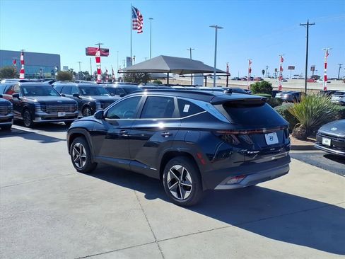 New 2025 Hyundai Tucson SEL image 3
