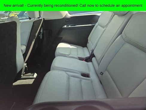 Used 2025 Ford Expedition Platinum w/ Driver's Package AWD/4WD image 13