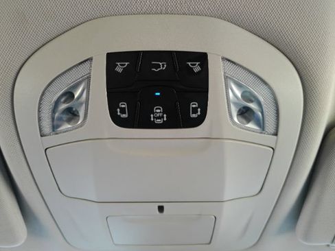 Used 2024 Chrysler Pacifica Limited FWD image 55