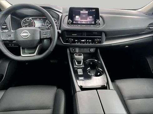 Certified 2026 Nissan Rogue SV w/ SV Premium Package FWD image 16