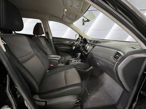 Used 2017 Nissan Rogue SV image 13