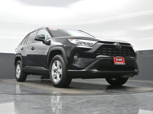 Used 2021 Toyota RAV4 XLE AWD/4WD image 26