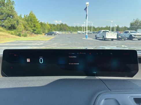 Used 2025 Ford Expedition Tremor AWD/4WD image 30