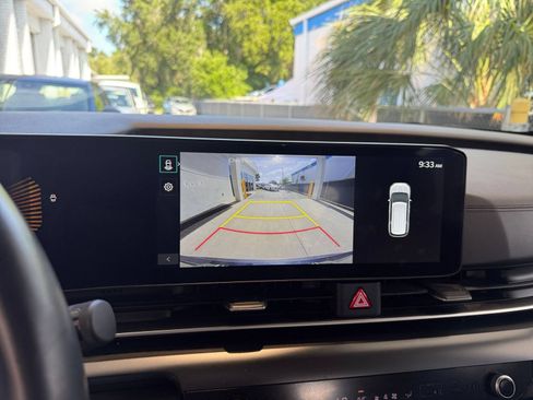 Used 2026 Kia Carnival FWD image 24