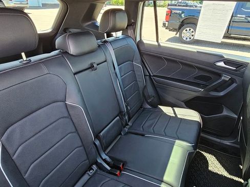 Used 2024 Volkswagen Tiguan SEL R-Line AWD/4WD image 19