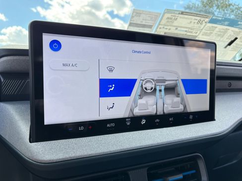 New 2026 Ford Maverick XLT image 31