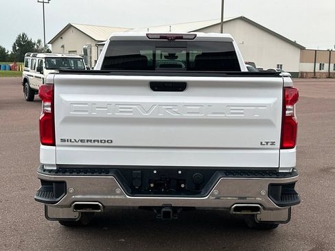 Used 2021 Chevrolet Silverado 1500 LTZ w/ LTZ Premium Package AWD/4WD image 36