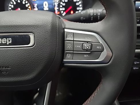 Used 2024 Jeep Compass Trailhawk AWD/4WD image 22