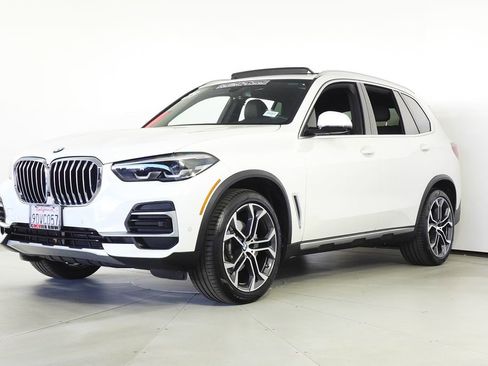 Certified 2023 BMW X5 sDrive40i w/ Parking Assistance Package image 2