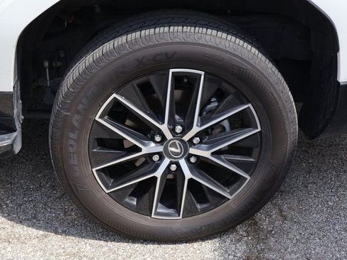 Used 2024 Lexus GX 550 w/ Accessory Package (2T) AWD/4WD image 48