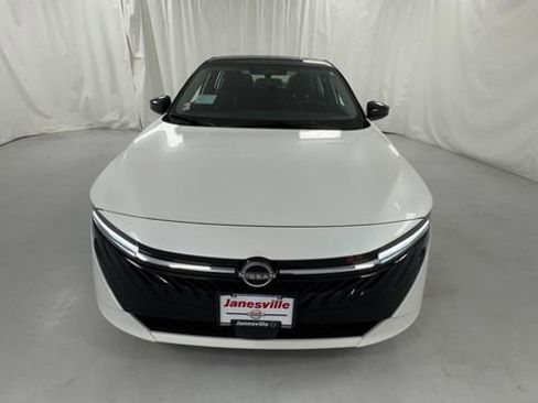 New 2026 Nissan Sentra SR FWD image 8