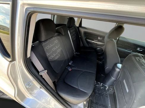 Used 2013 Kia Soul + FWD image 25