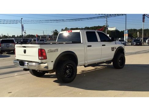 Used 2018 RAM 2500 Tradesman w/ Chrome Appearance Group image 8