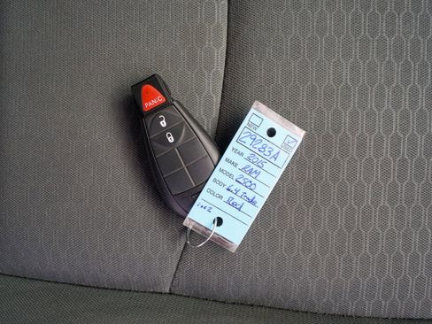 Used 2015 RAM 2500 Tradesman w/ Chrome Appearance Group image 30