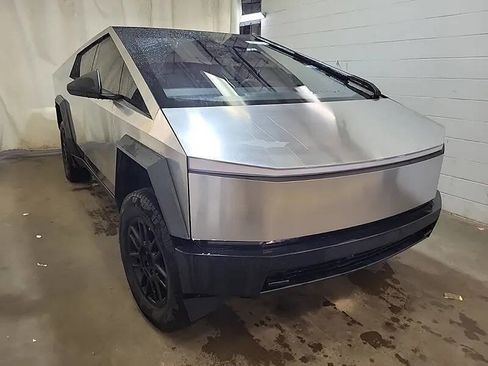 Used 2024 Tesla Cybertruck AWD Crew Cab image 3