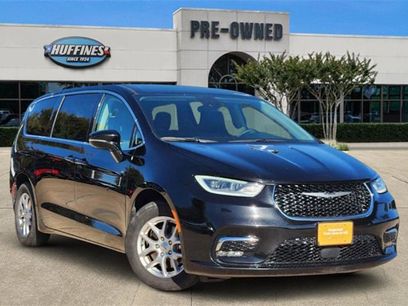Certified 2024 Chrysler Pacifica Touring-L