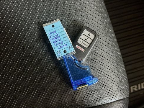 Used 2022 Honda Ridgeline RTL-E image 37