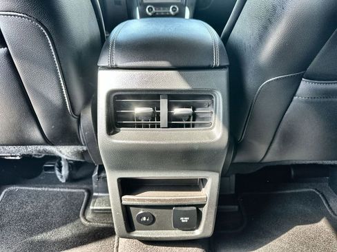 Used 2024 Ford Edge Titanium image 20