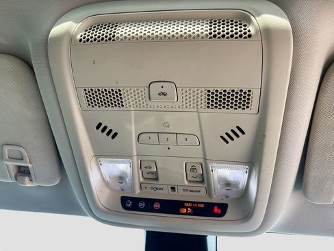 Used 2021 Cadillac XT6 Premium Luxury FWD image 30