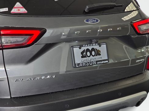 Used 2024 Ford Escape Platinum AWD/4WD image 13