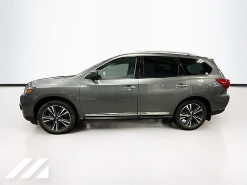 Used 2019 Nissan Pathfinder Platinum AWD/4WD image 8