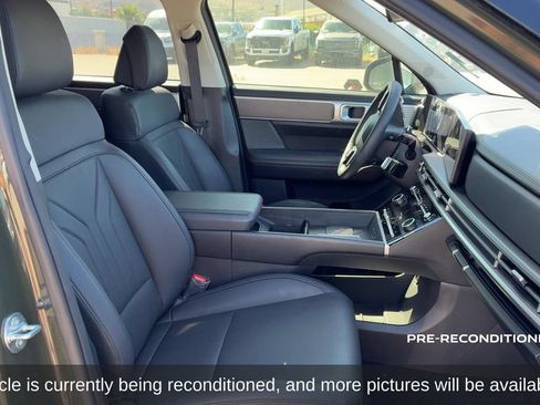 Used 2025 Hyundai Santa Fe SEL FWD image 15