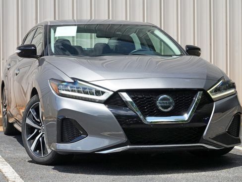 Used 2021 Nissan Maxima 3.5 SV w/ Floor Mat Group FWD image 2