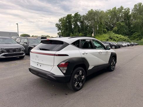 Used 2025 Hyundai Kona SEL AWD/4WD image 3