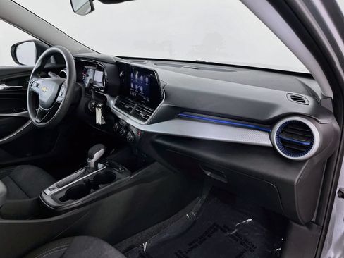 Used 2024 Chevrolet Trax LS w/ Driver Confidence Package FWD image 33