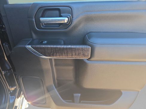 Used 2022 GMC Sierra 2500 Denali w/ Denali Ultimate Package image 26